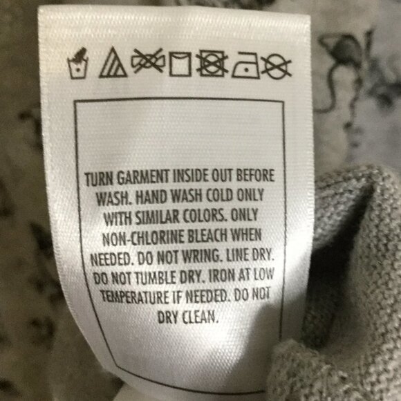 Disney Parks Grey Long Sleeved Minnie Mouse Top - Picture 7 of 7